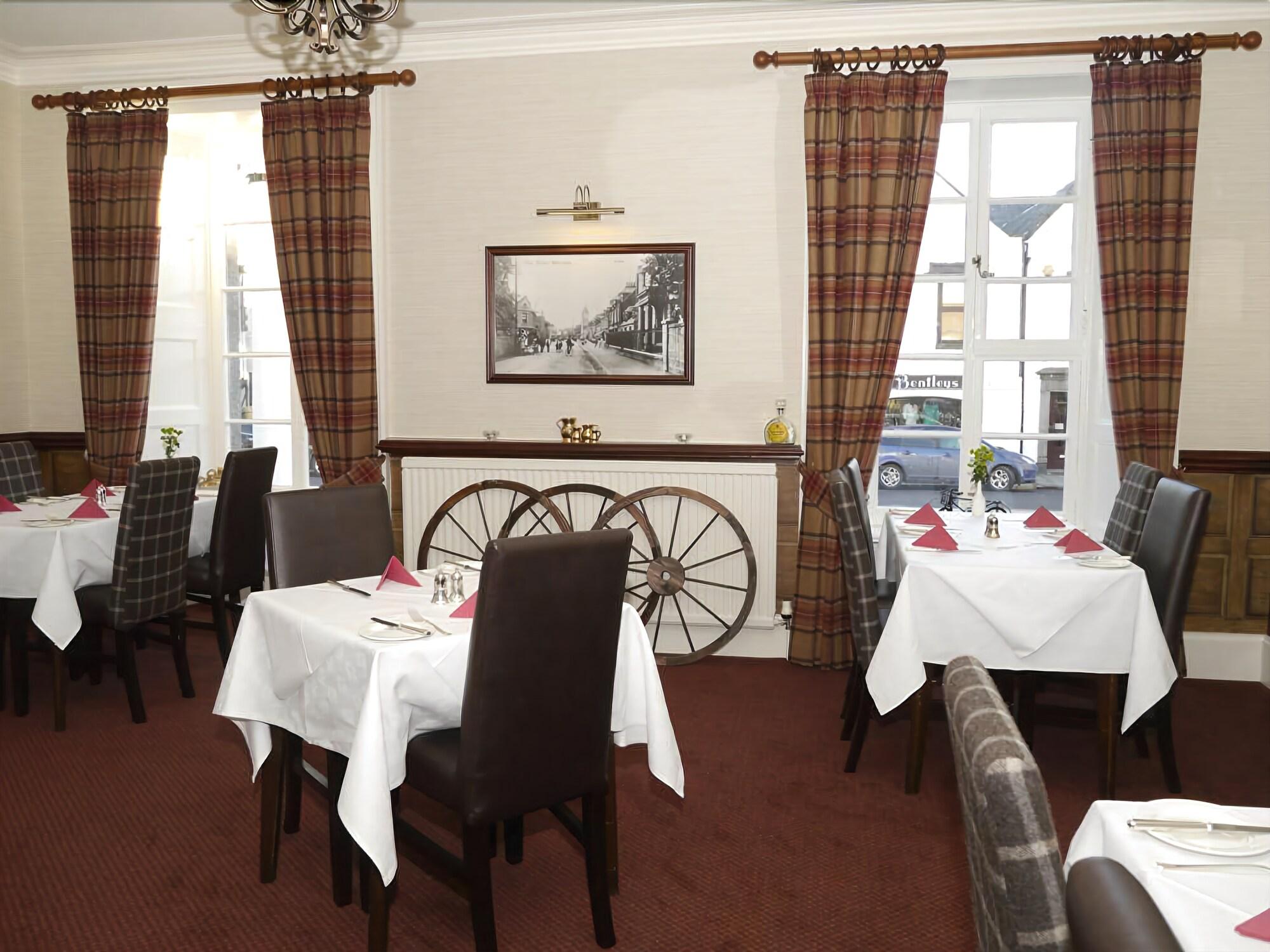 Burnett Arms Hotel Банхорі Екстер'єр фото