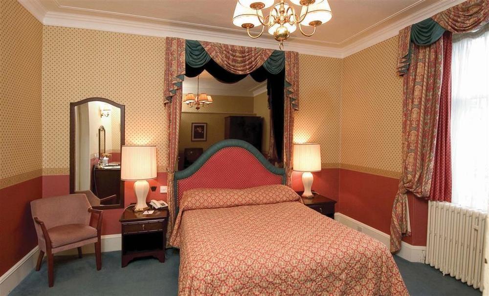 Burnett Arms Hotel Банхорі Номер фото